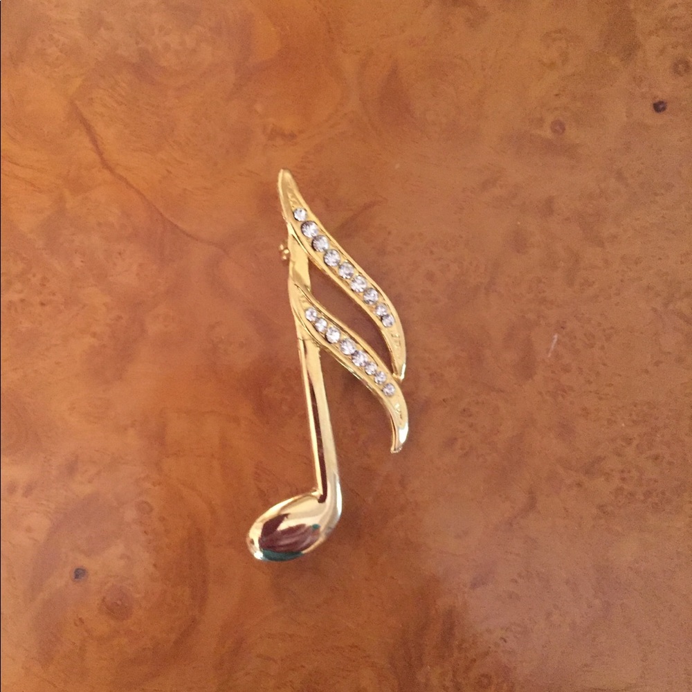 Beautiful Brooch collection (2 more photos)